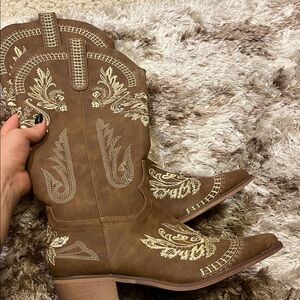 Brown Embroidered Western Boots